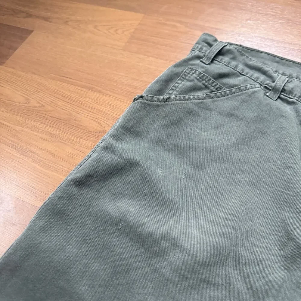 Men's Vintage 90's Levi's L2 Green Denim Baggy Jean Cargo Shorts Sz 36 x 10.5